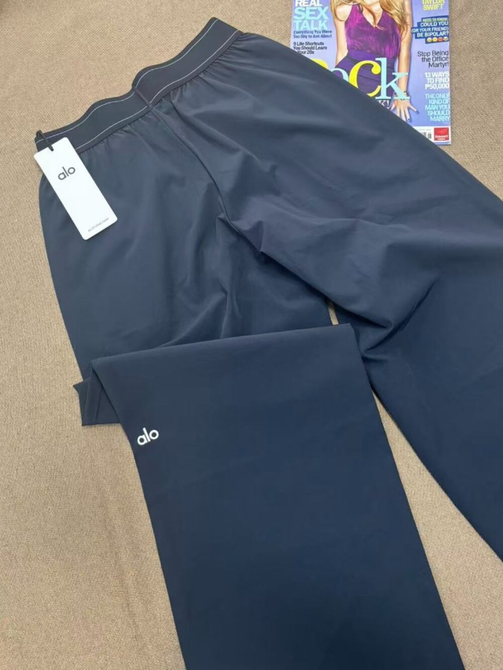 💫NWT Alo Yoga Suit Up Trouser Navy Blue(Regular) - Picture 4 of 10